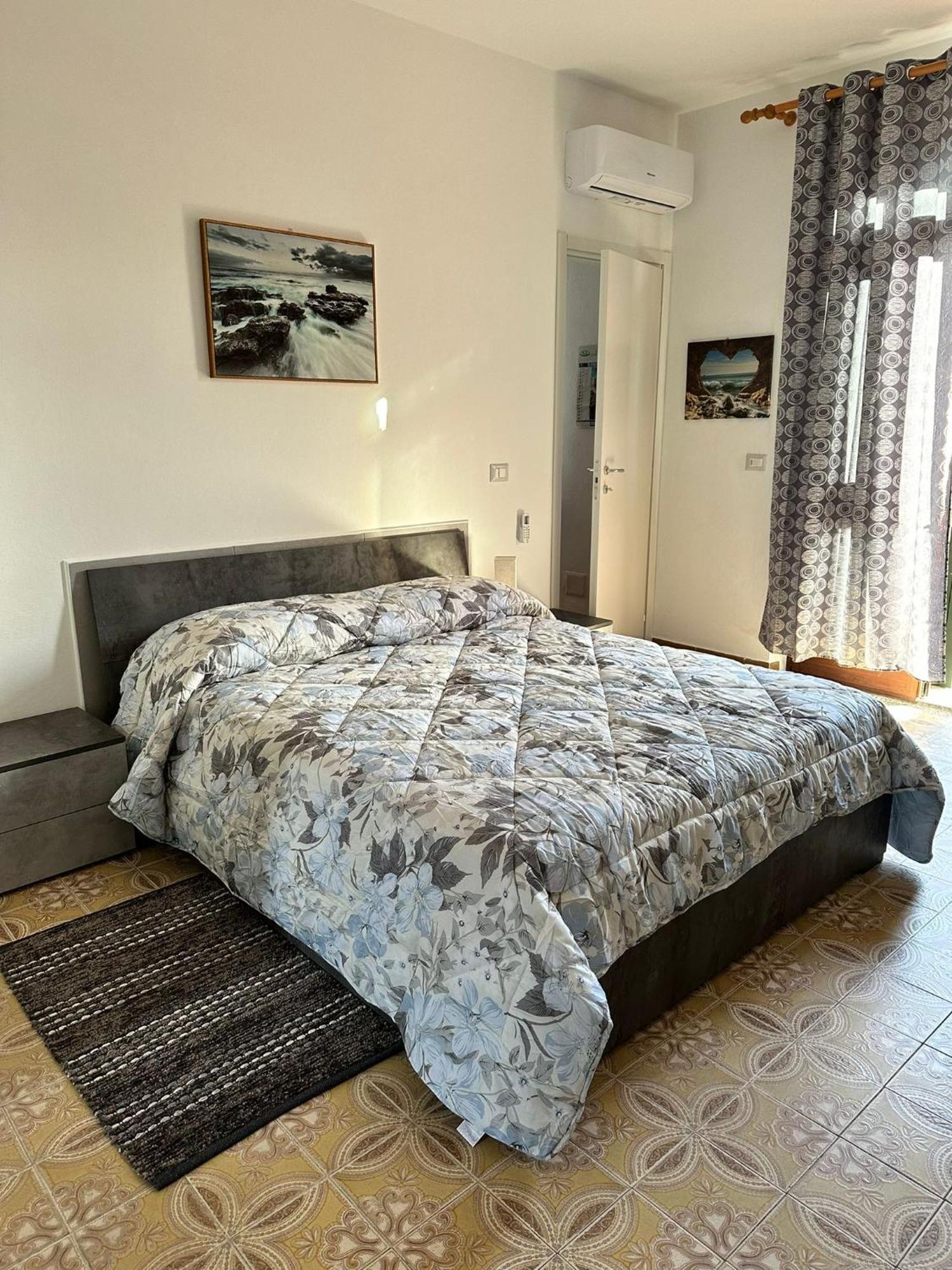 Casa Bettina La Maddalena Appartement La Maddalena  Buitenkant foto