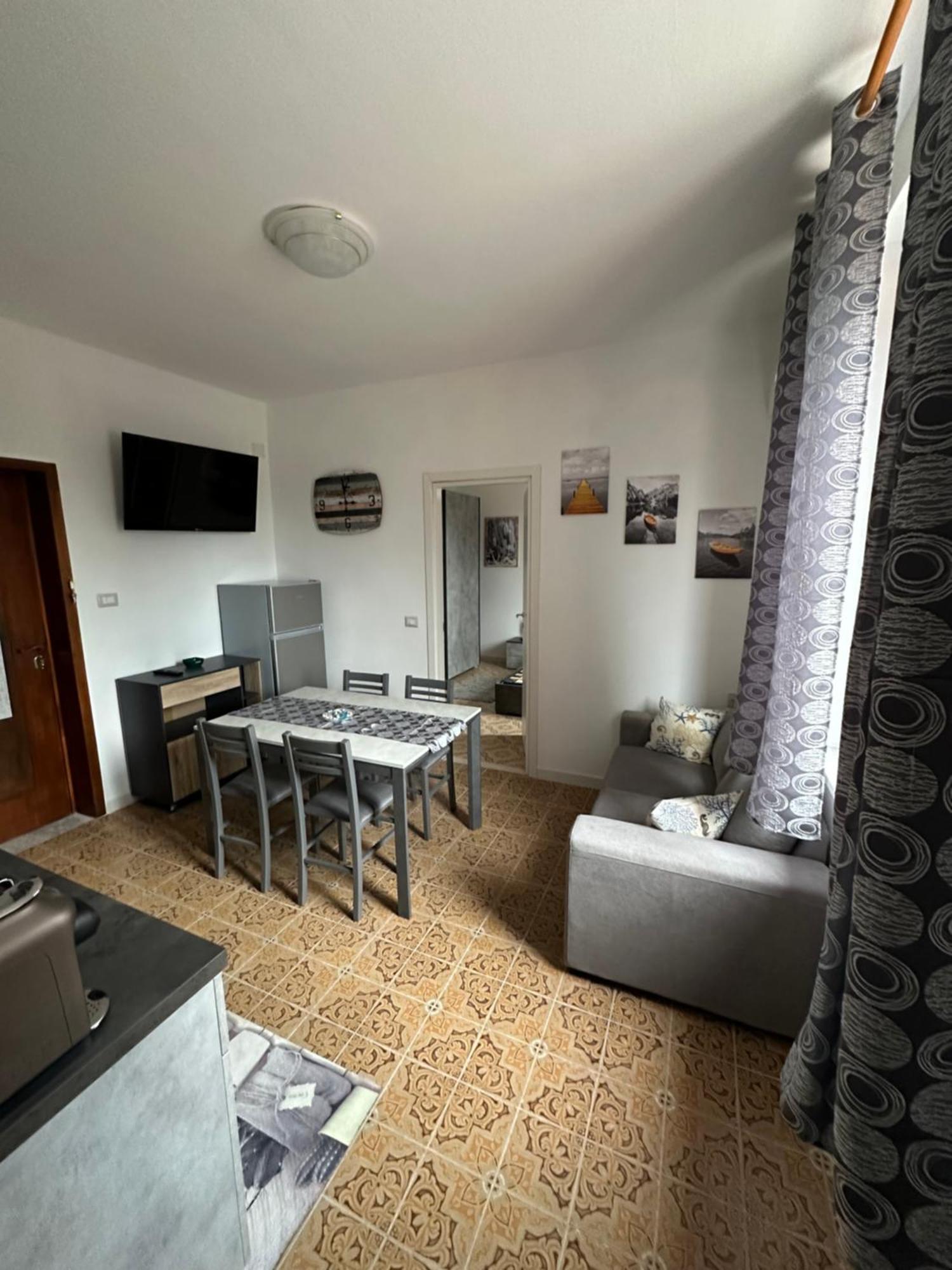 Casa Bettina La Maddalena Appartement La Maddalena  Buitenkant foto